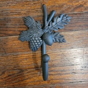 Longaberger Toboso Wrought Iron Wall Hook 71304 Black 8E2 Acorn Pinecone